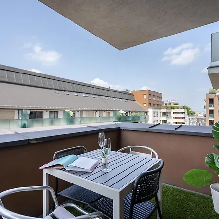 Free Spirit With Amazing Balcony شقة بودابست