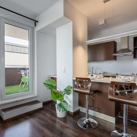Free Spirit With Amazing Balcony And Garden Connection * Budapest