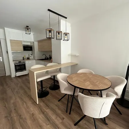 Free Spirit With Amazing Balcony And Free Parking Appartamento